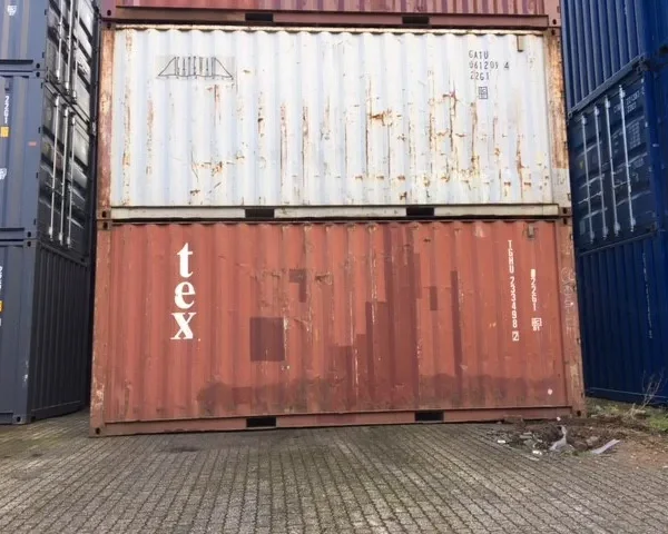 Contentor seco de 20 pés usado
